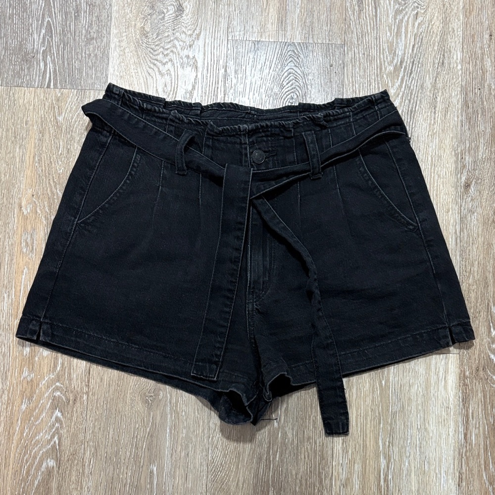 American Eagle Outfitters Black High-Waist Belted Women's Shorts